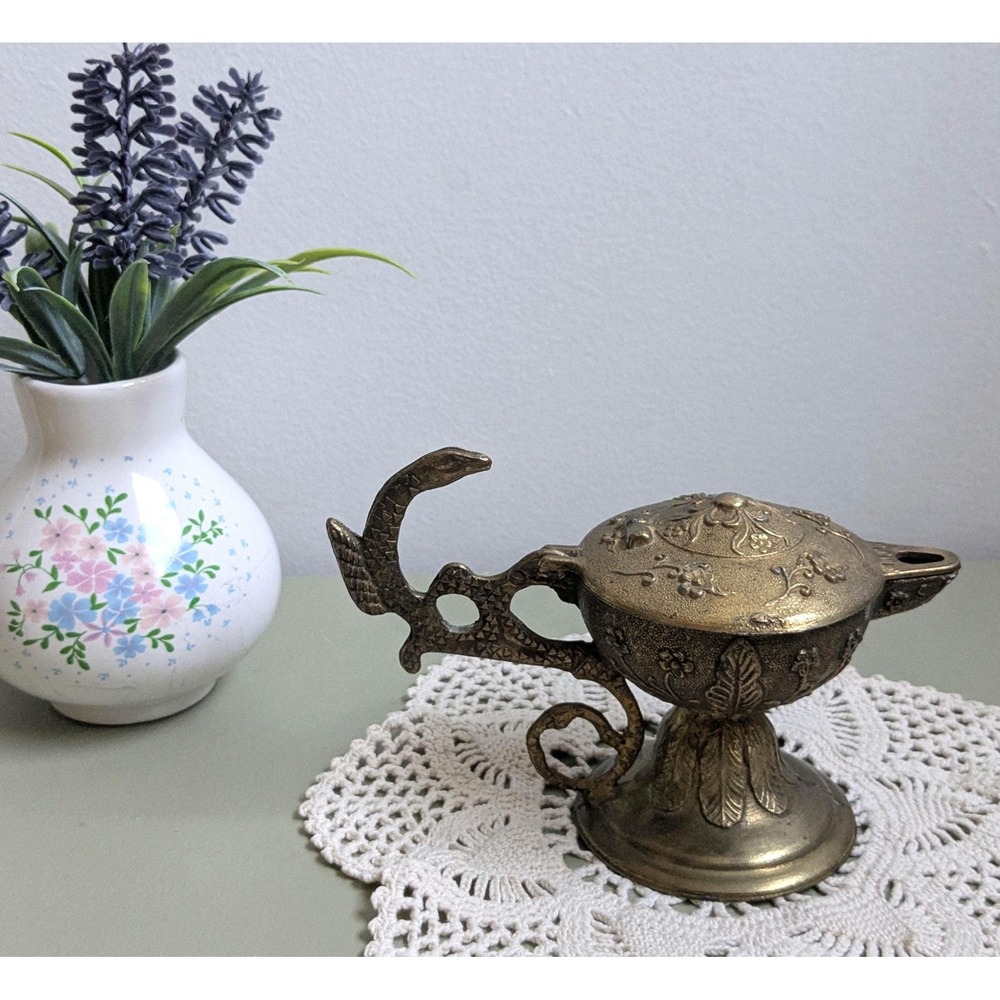 Vintage Brass Aladdin Oil Lamp Ornate Floral Genie Lamp Hinged Lid